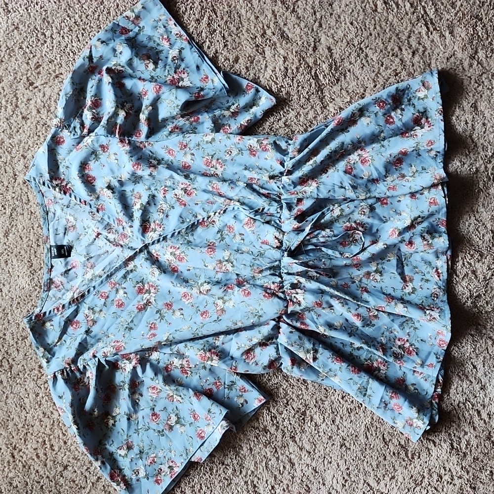 Shein flowy floral tie waist wide top 0XL
